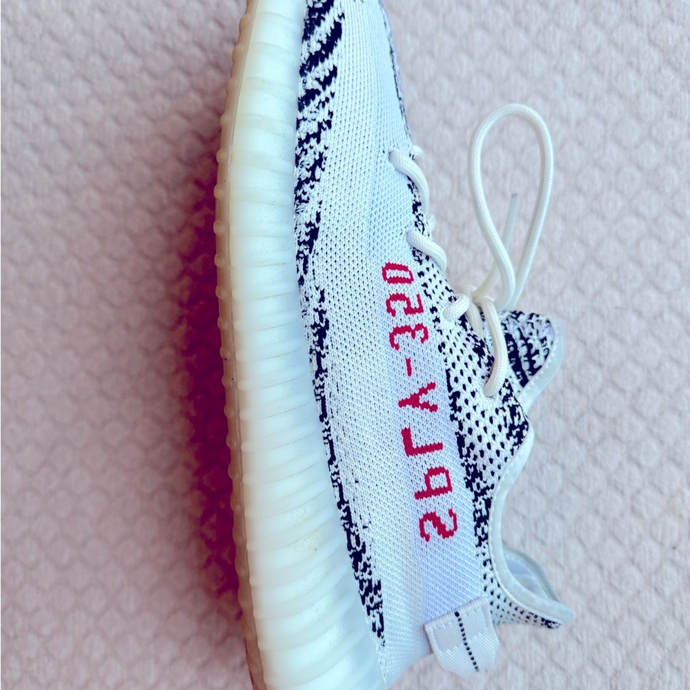 Yeezy Boost 350 V2 'Zebra’ (2022)